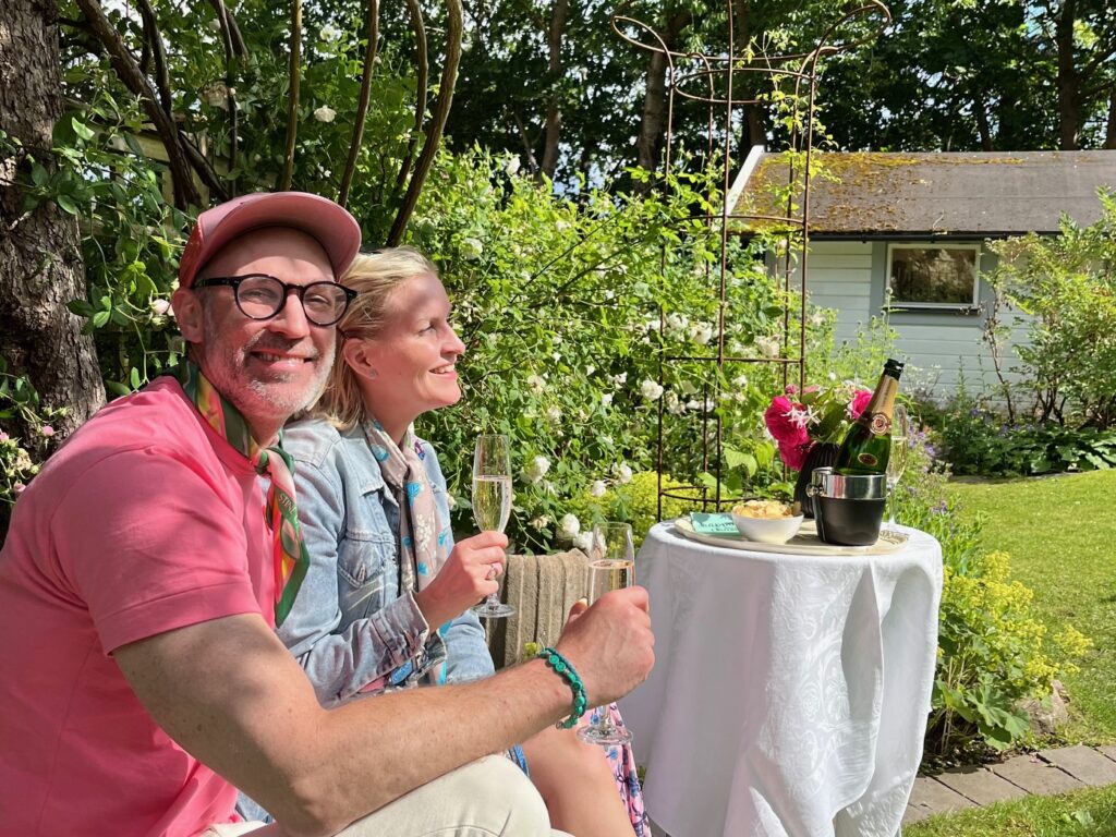 Fira bröllopsdagen i Känn trädgården Askim Göteborg